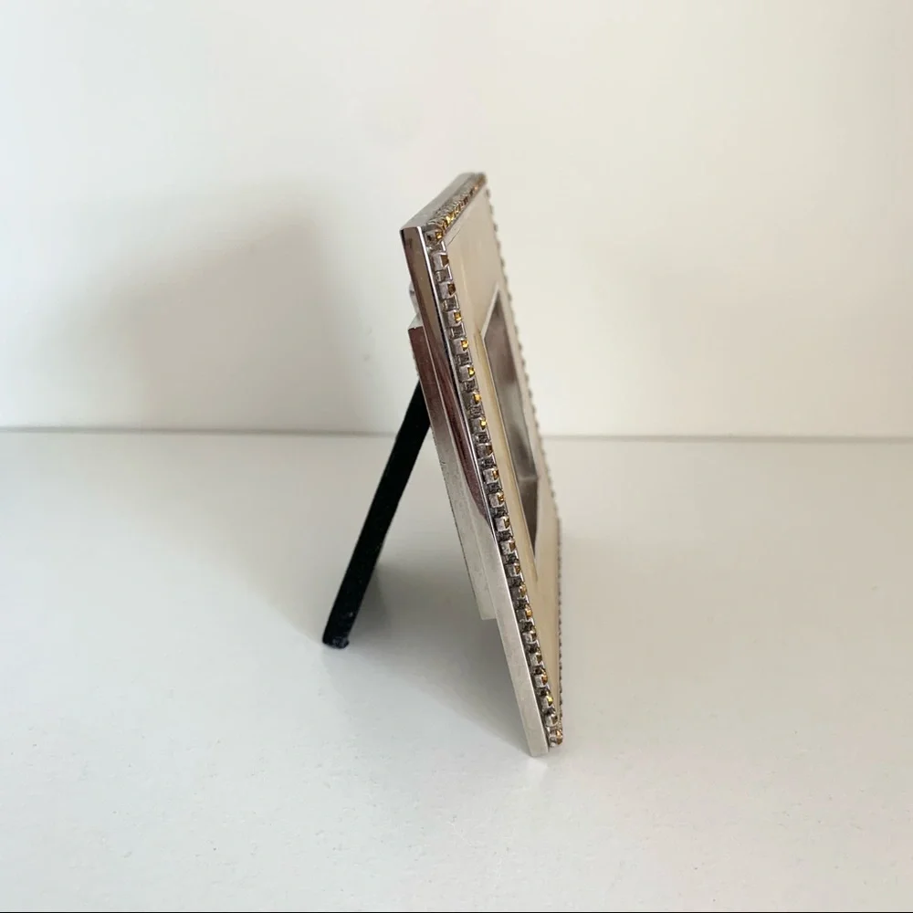 Hold NWOT Crystal enamel frame